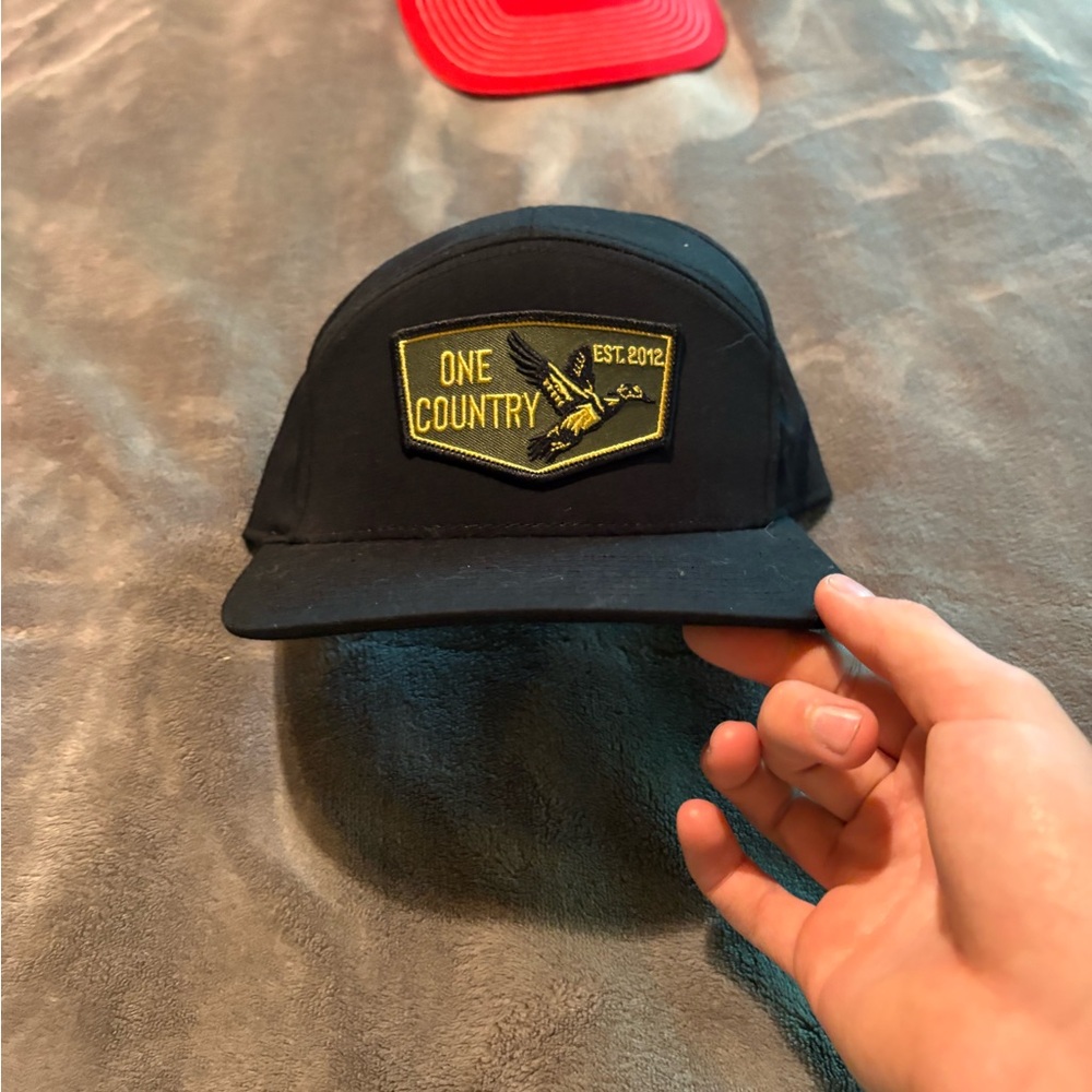 One country back cap
